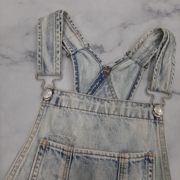 American Eagle Light Wash Distress Denim Shortalls - Picture 4 of 8